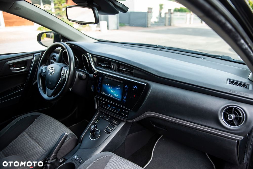 Toyota Auris - 29
