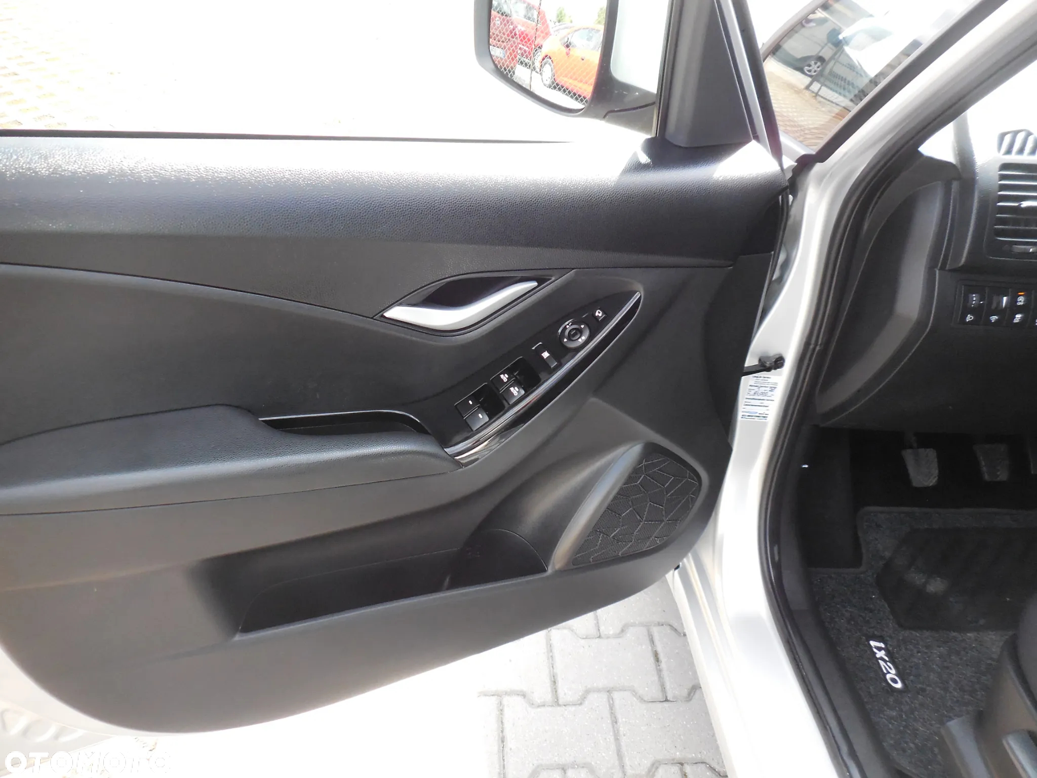 Hyundai ix20 - 16