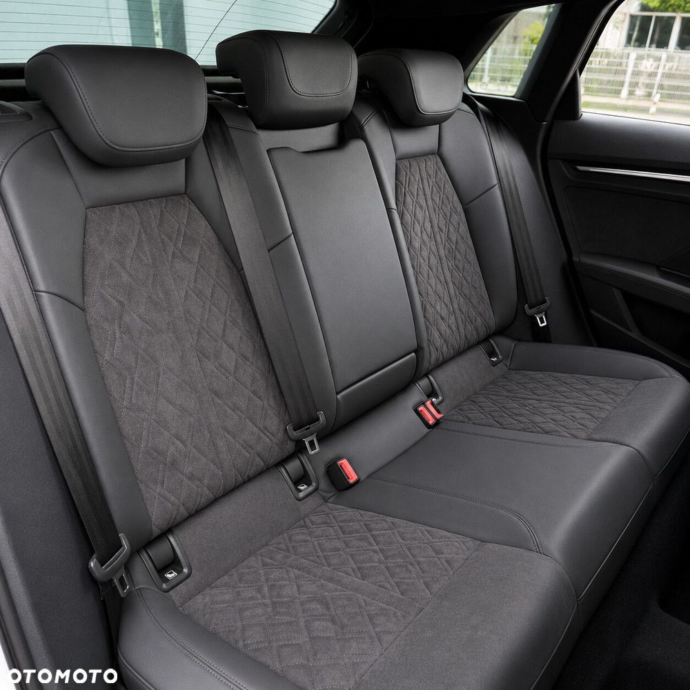Audi RS3 Sportback - 12