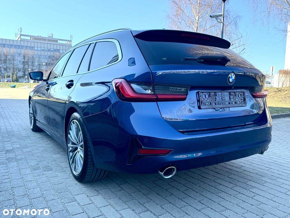 BMW Seria 3 330d xDrive MHEV Luxury Line - 7