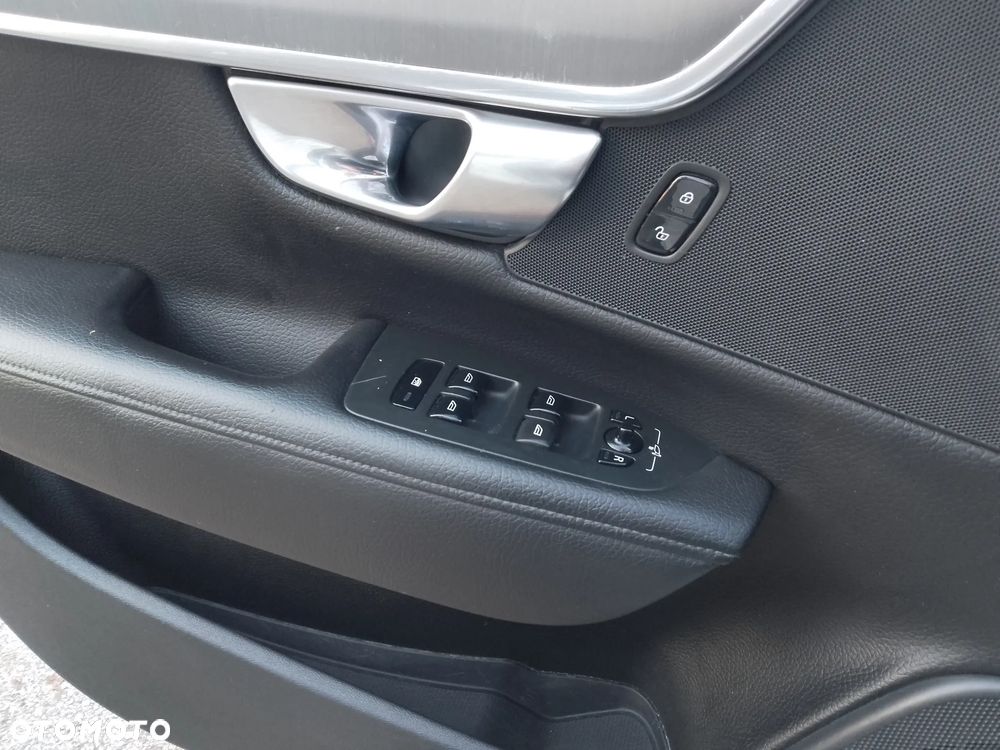Volvo V90 T5 Geartronic Momentum - 15