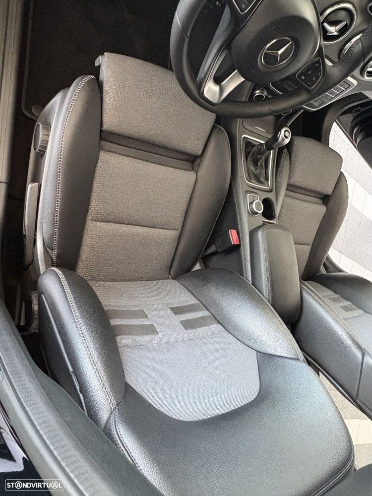 Mercedes-Benz GLA 180 (CDI) d Urban - 25