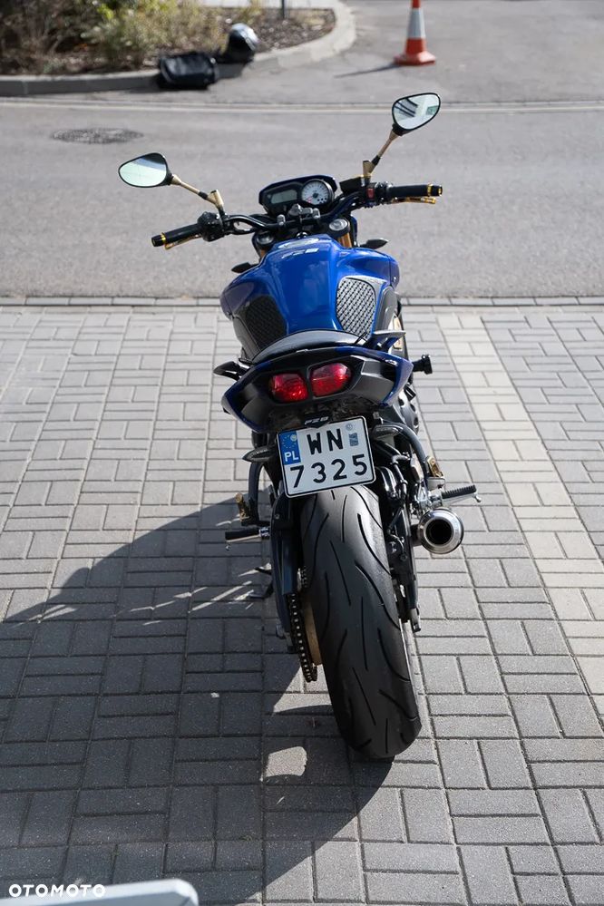Yamaha FZ8 - 8