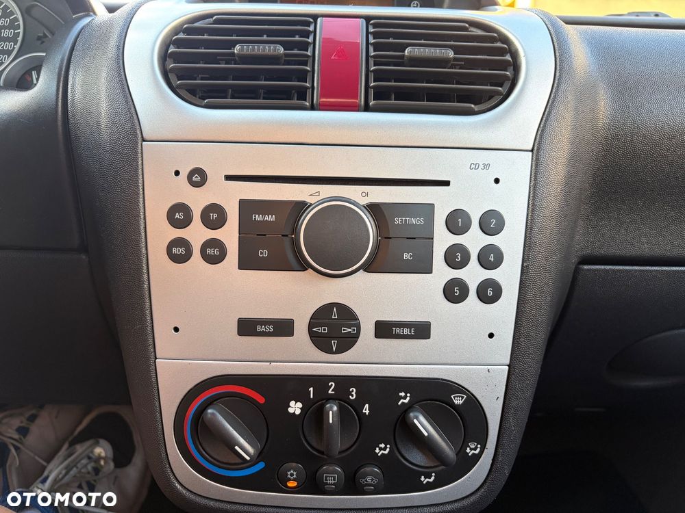 Opel Combo Tour Color Edition - 29