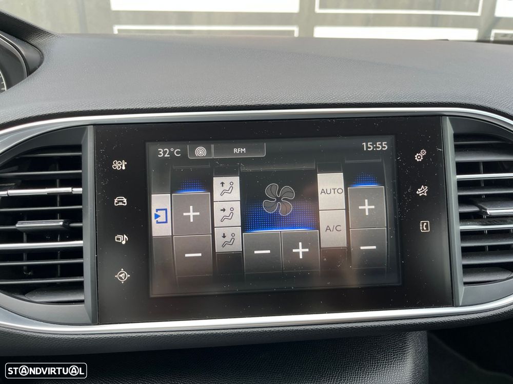 Peugeot 308 SW 1.2 PureTech Allure - 33