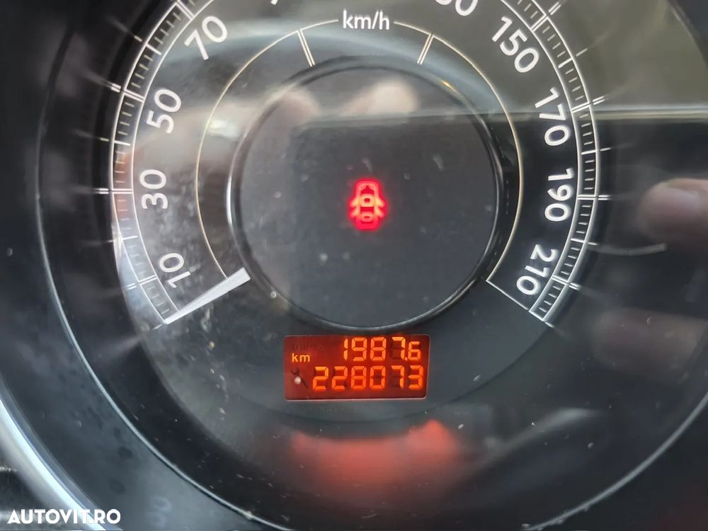 Peugeot 3008 Hybrid4 - 10