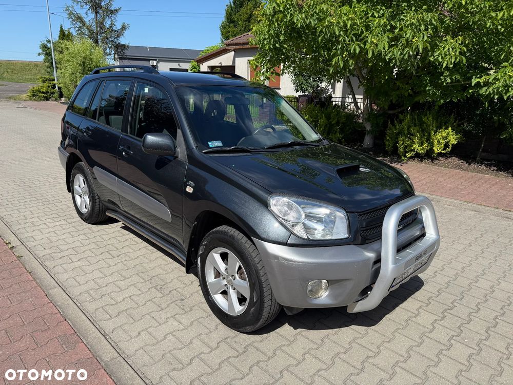 Toyota RAV4 D-4D 4x4 - 18