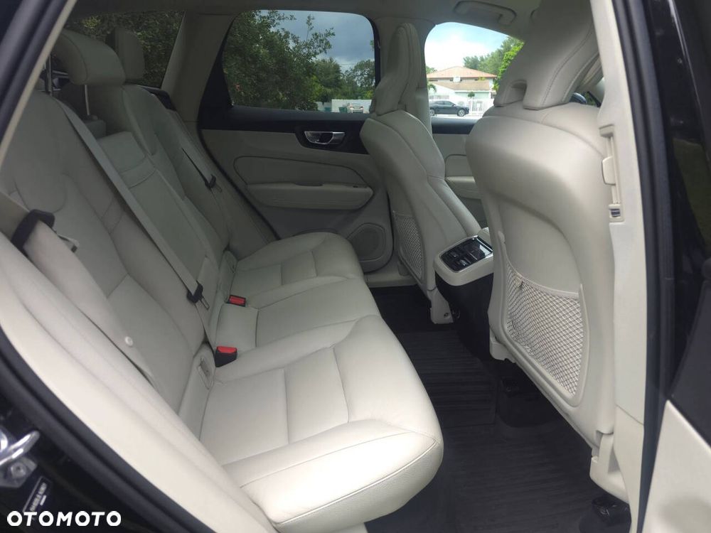 Volvo XC 60 T5 AWD Inscription - 26