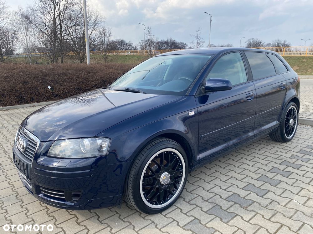 Audi A3 Sportback - 1