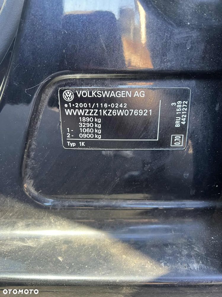 Maska, pokrywa Volkswagen Golf 5 V !! CZARNA !! DO MALOWANIA !! - 2