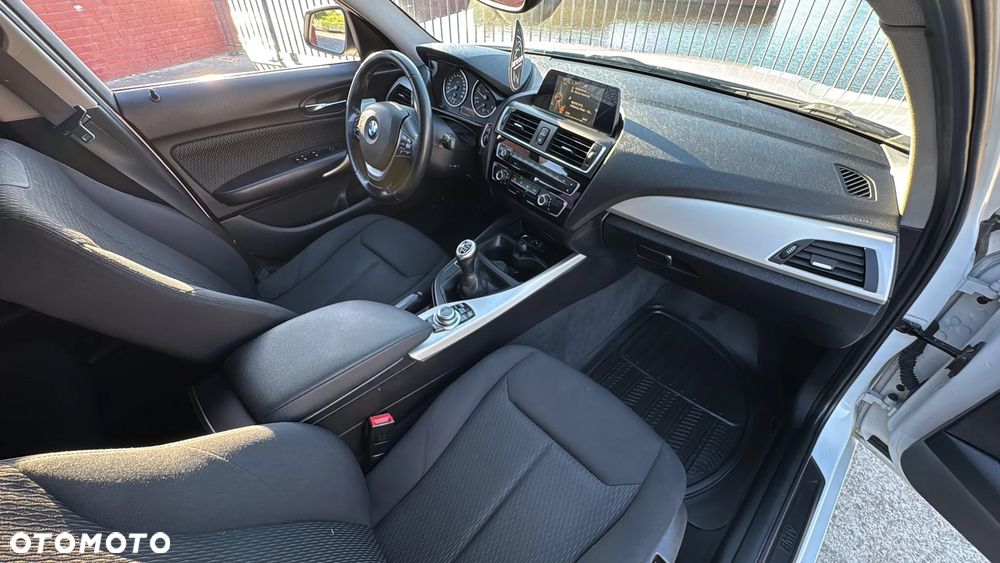 BMW Seria 1 118d Sport Line - 13
