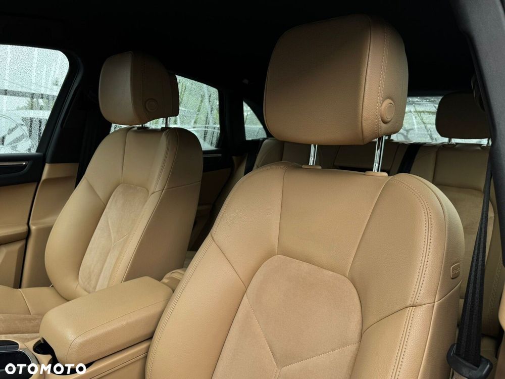 Porsche Macan - 14