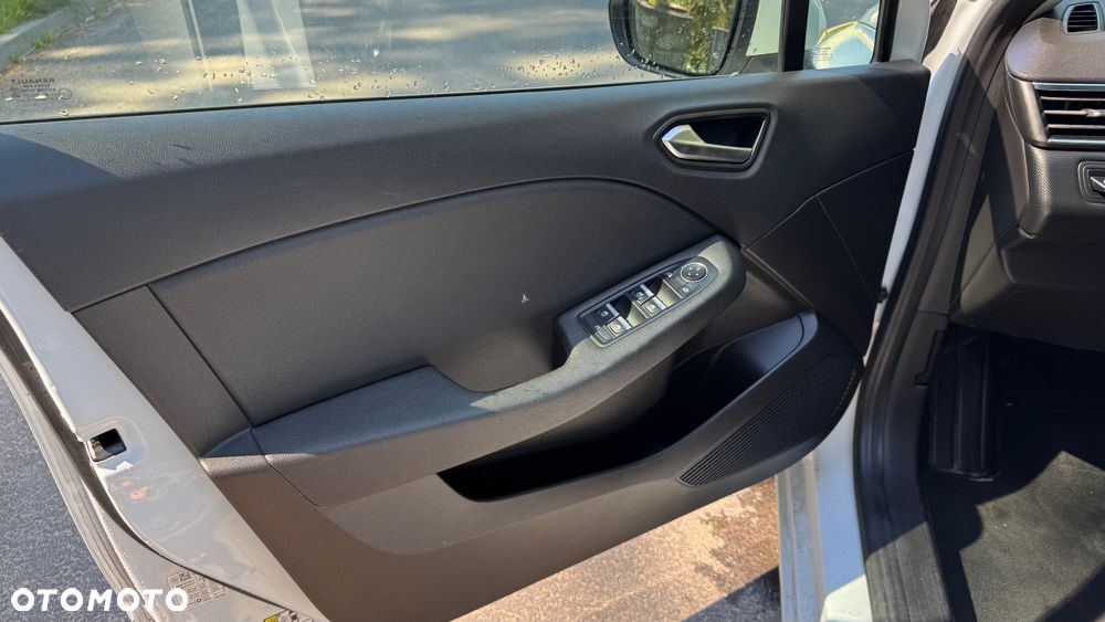 Renault Clio 1.6 E-TECH Intens - 19