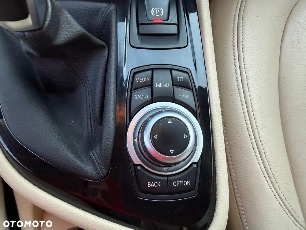 BMW Seria 2 216d Luxury Line - 20