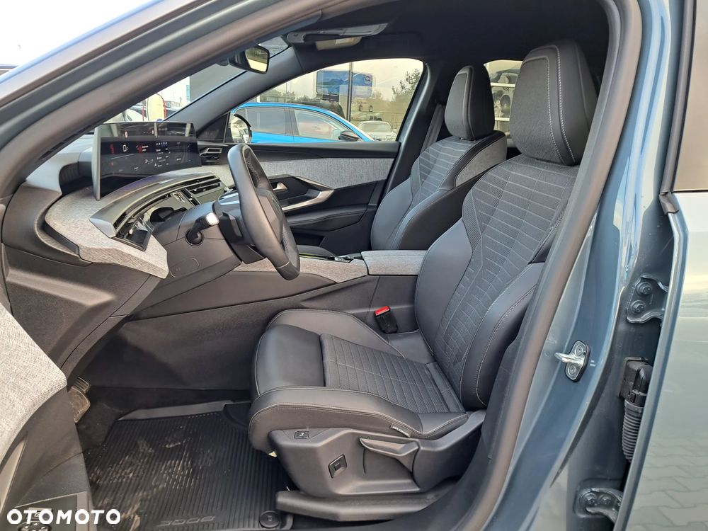 Peugeot 3008 1.2 PureTech mHEV Allure Pack S&S e-DCS6 - 9