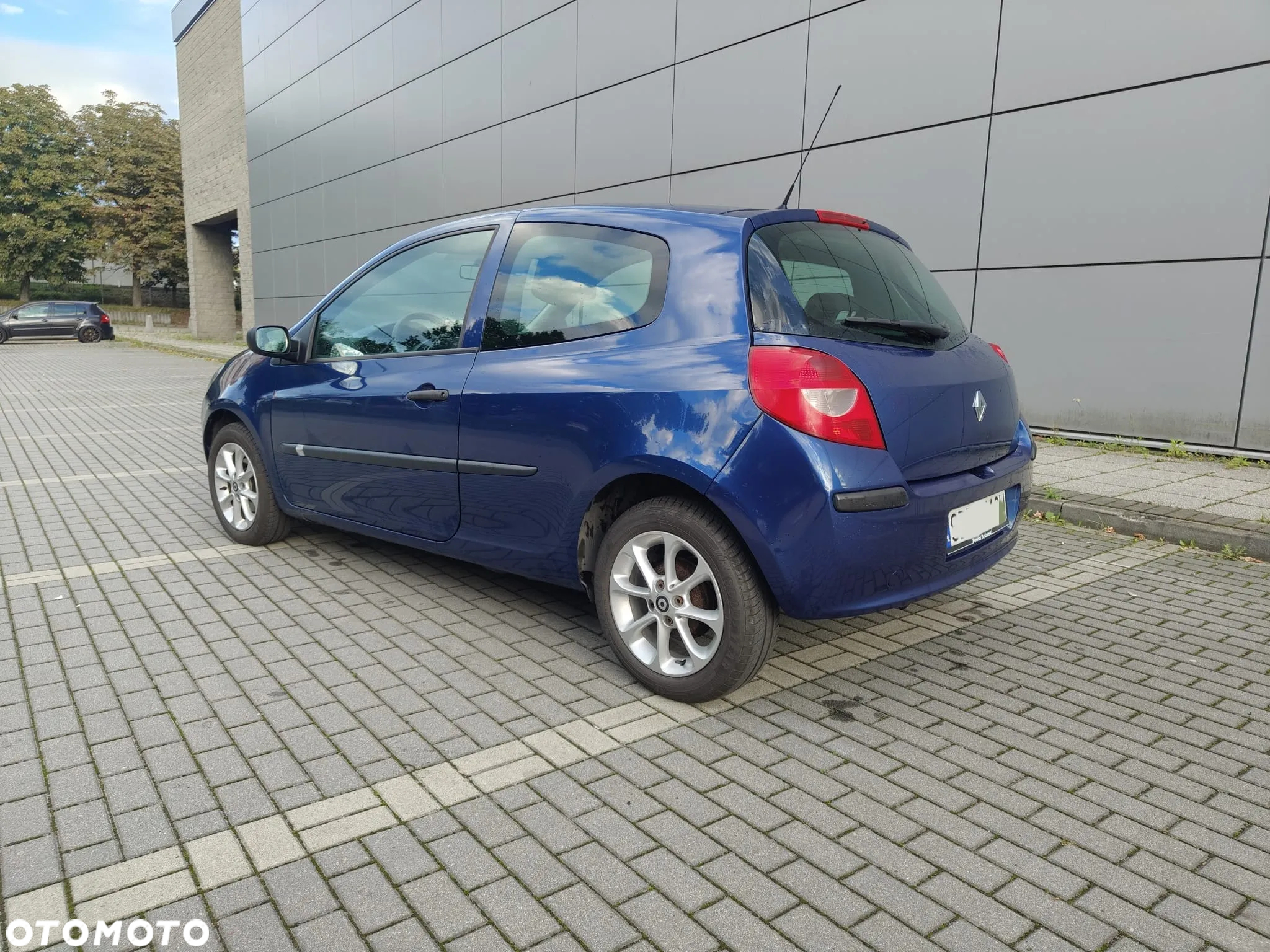 Renault Clio 1.2 16V 75 Collection - 4