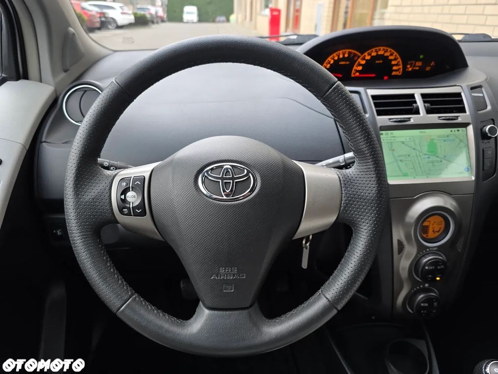 Toyota Yaris - 27