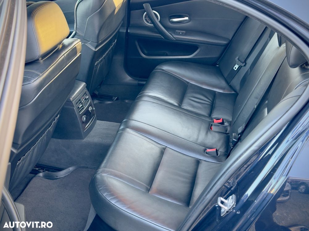 BMW Seria 5 520d - 13