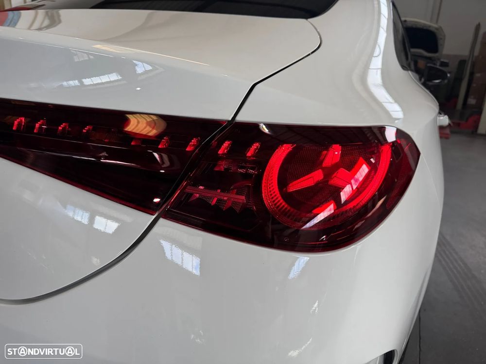 Mercedes-Benz CLA 180 Standard - 14