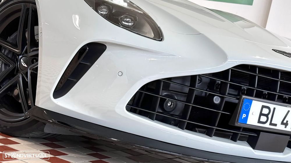 Aston Martin Vantage Coupe V8 - 17