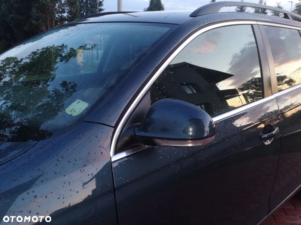 Volkswagen Golf 1.6 TDI DPF Highline - 39