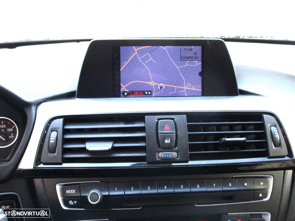 BMW 320 d xDrive Pack M Auto - 11