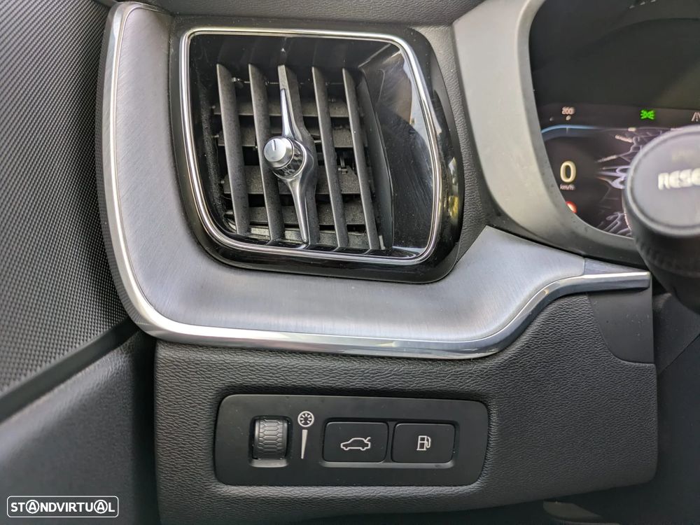 Volvo XC 60 2.0 T6 PHEV Inscription AWD - 51