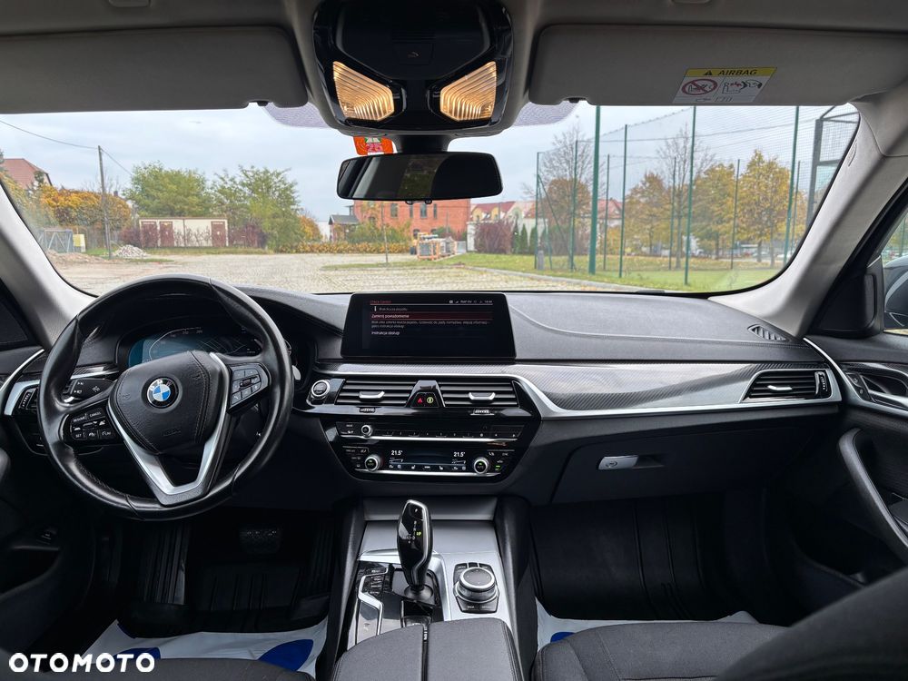 BMW Seria 5 520d mHEV - 11