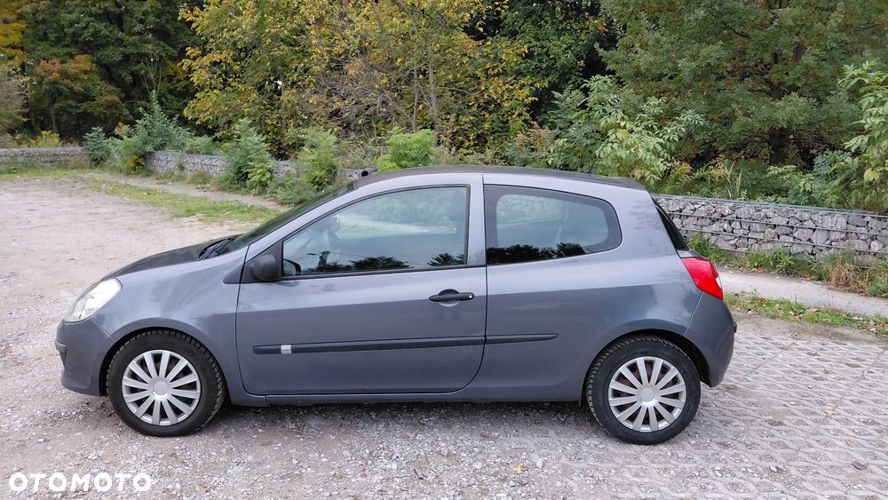 Renault Clio 2007 photo 5