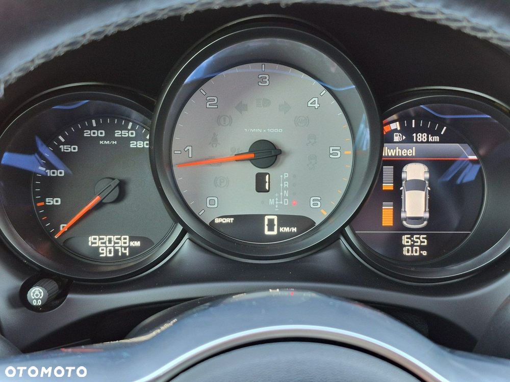 Porsche Macan - 34