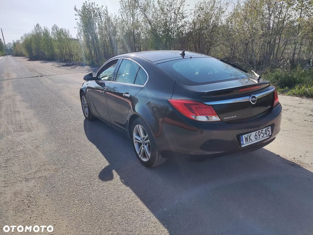 Opel Insignia 2.0 CDTI Cosmo - 11