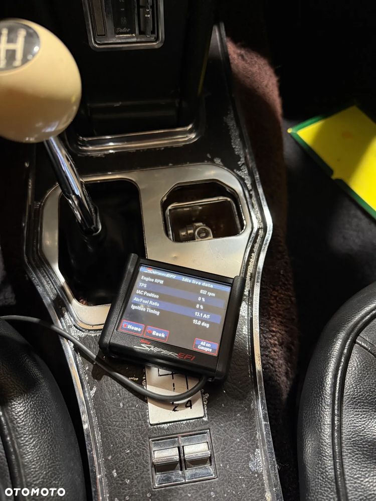 Chevrolet Corvette - 12