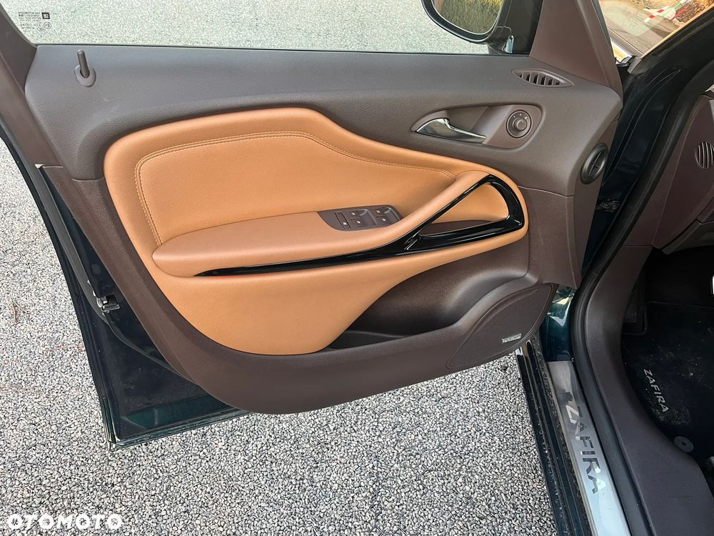 Opel Zafira Tourer 2.0 CDTI Automatik Edition - 23