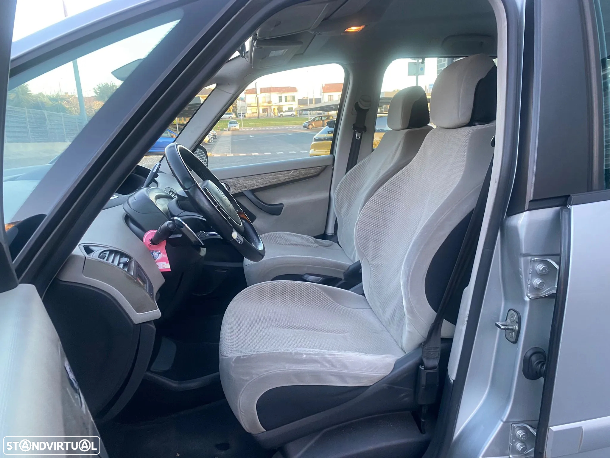 Citroën C4 Grand Picasso 1.6 HDi Confort CMP6 - 11