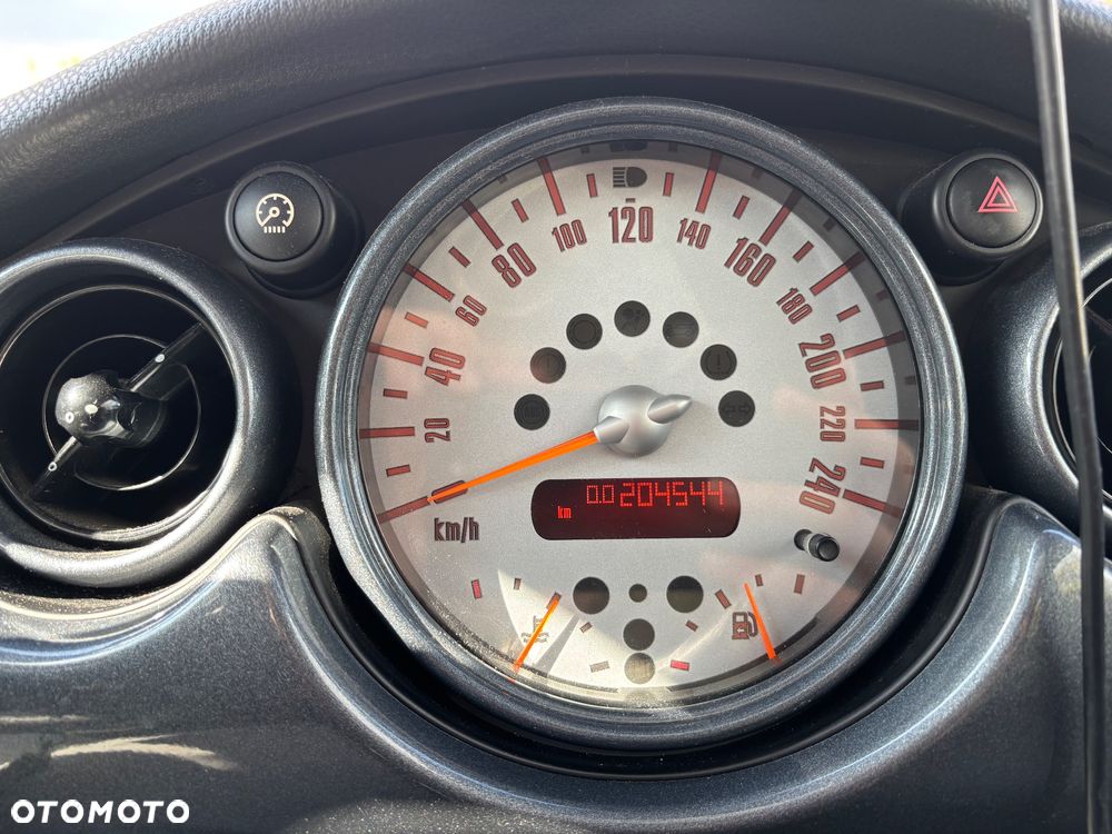 MINI Cooper Standard - 10