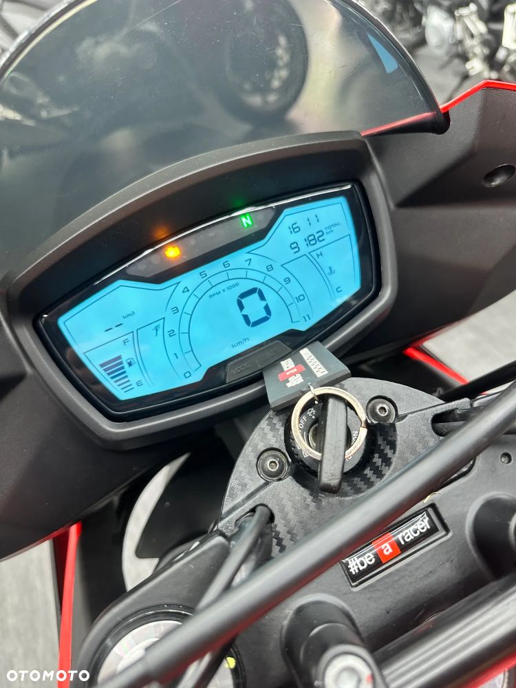 Aprilia Tuono - 10