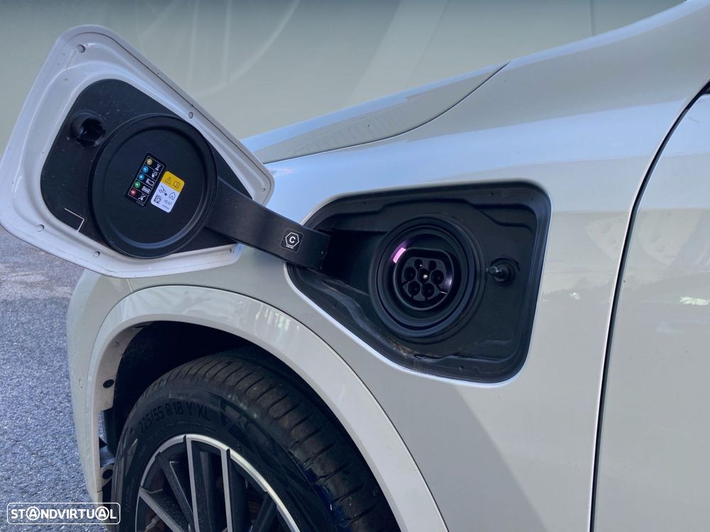 BMW X1 xDrive25e Pack Desportivo M - 3