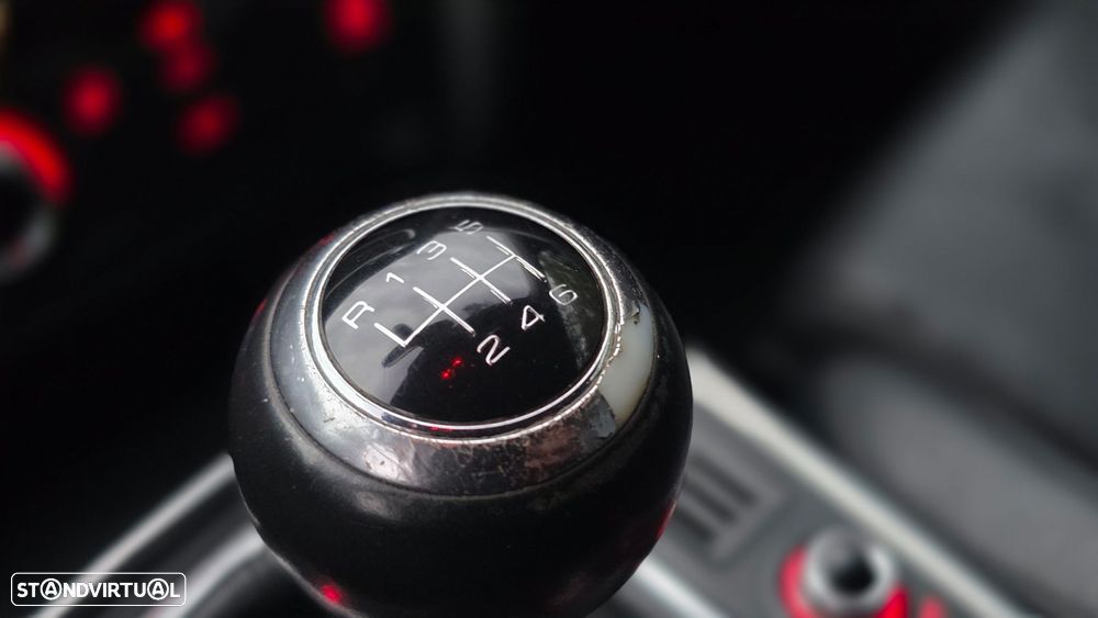 Audi A4 Avant 2.0 TDI S-line - 26