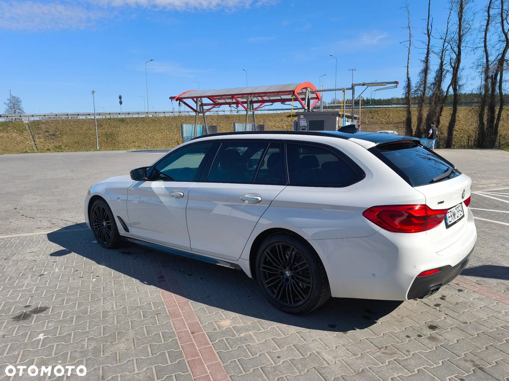 BMW Seria 5 520d xDrive M Sport sport - 9