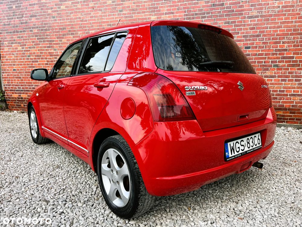 Suzuki Swift - 4