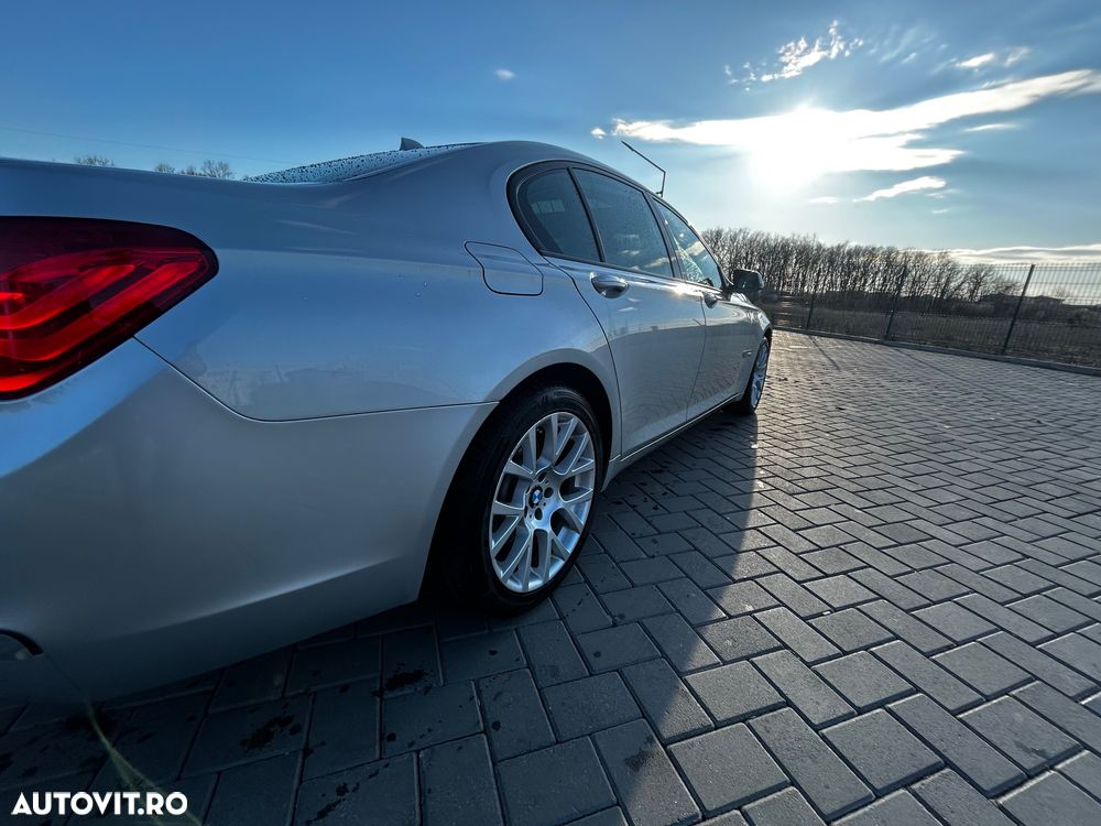 BMW Seria 7 740d Aut. - 6