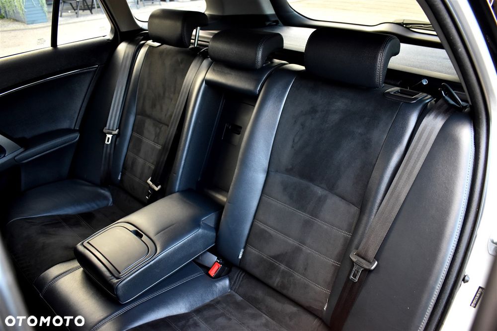 Toyota Avensis 1.8 Business Edition - 16