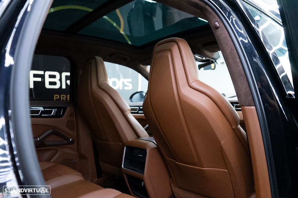 Porsche Cayenne Coupé E-Hybrid - 50