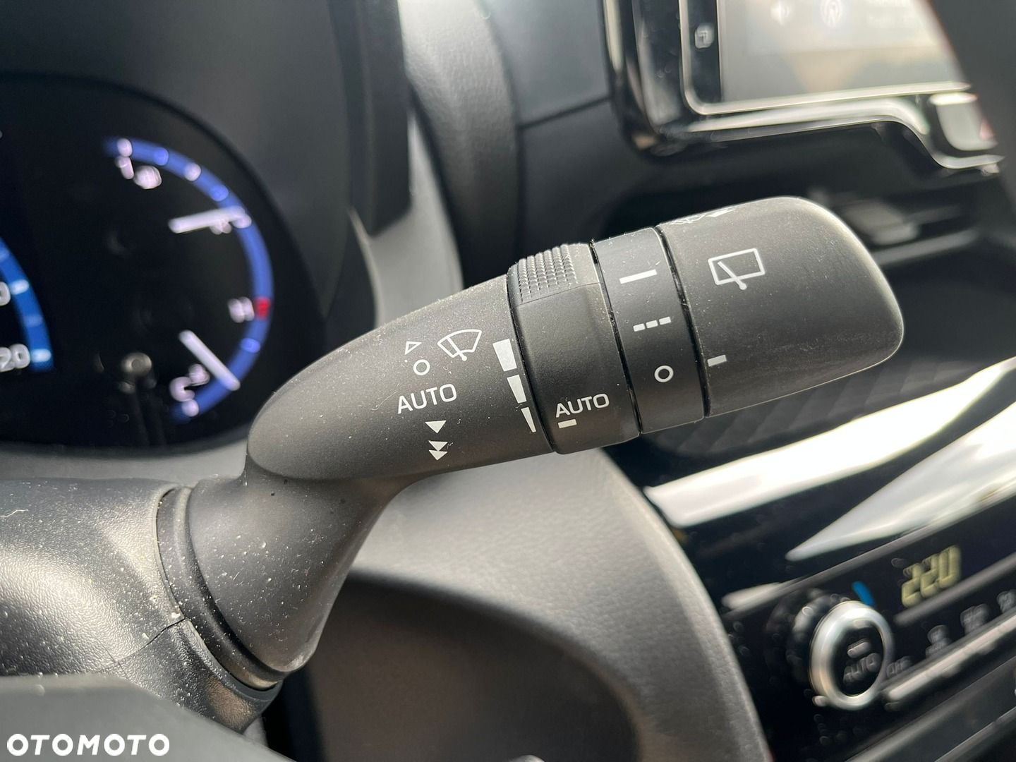 Toyota Yaris Cross Hybrid 1.5 Comfort - 28