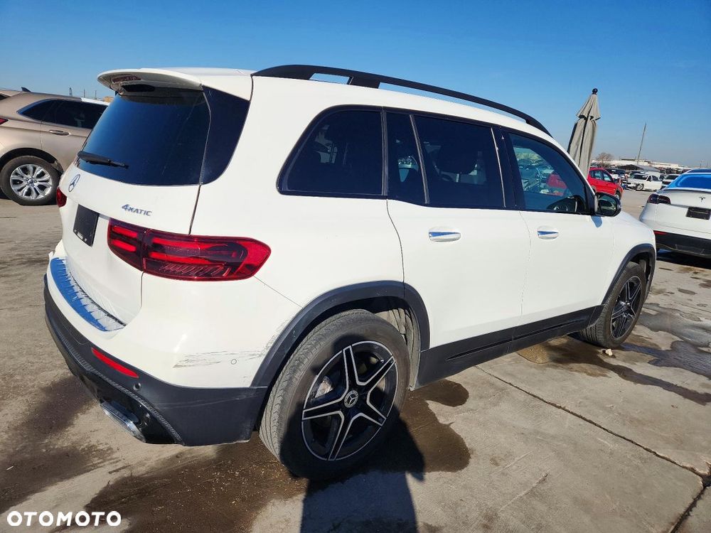 Mercedes-Benz GLB 250 4Matic 8G-DCT - 4