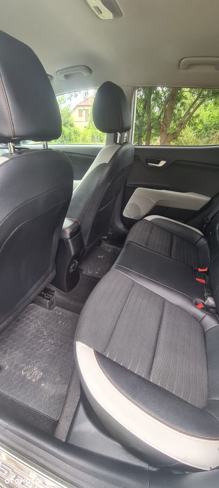 Kia Stonic 1.6 CRDi L - 29