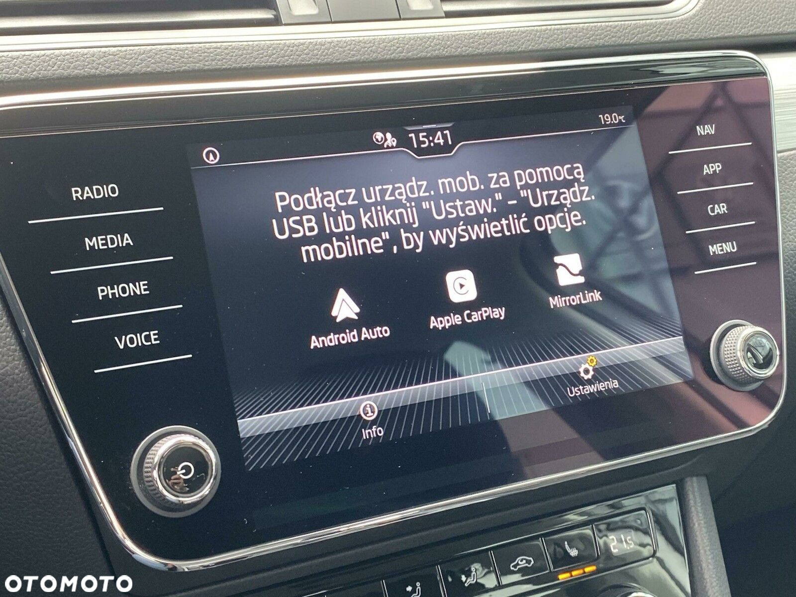 Skoda Superb 2.0 TDI SCR Ambition DSG - 30