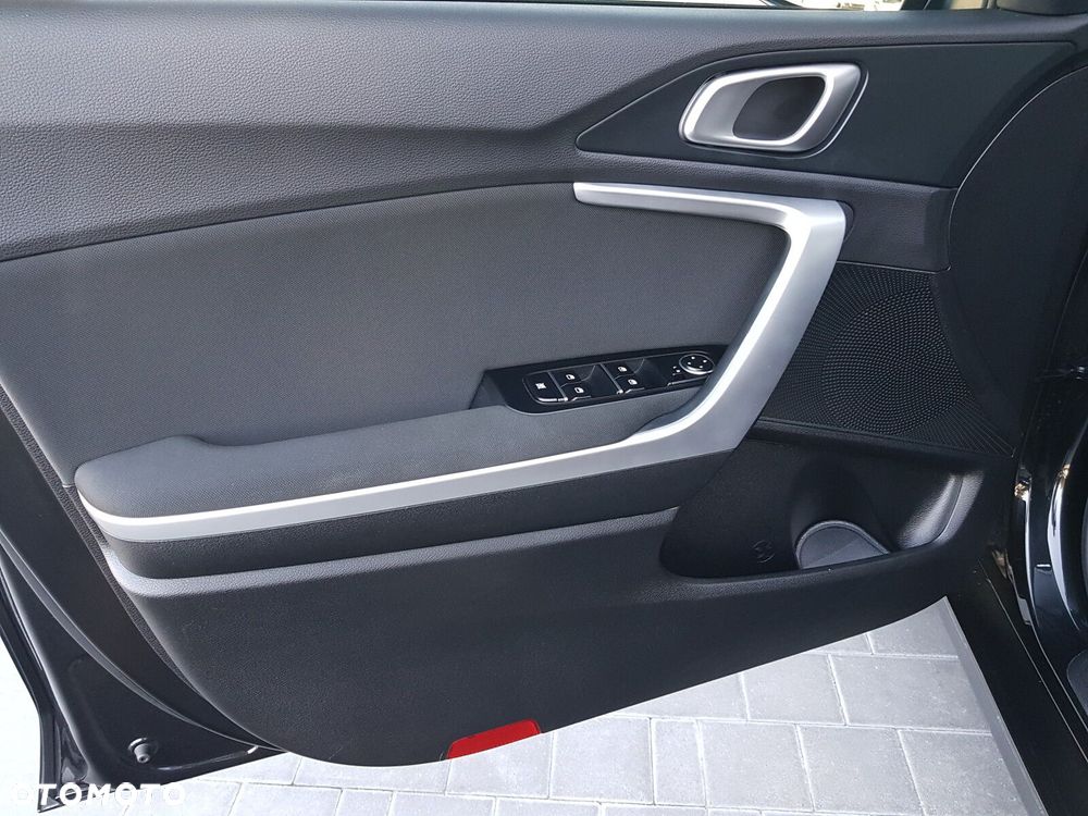 Kia Ceed 1.5 T-GDI M - 13