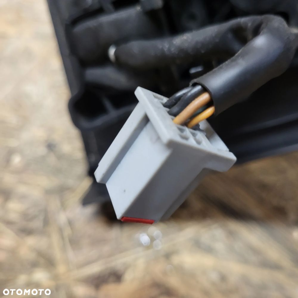 FORD FOCUS MK2 08-11R LIFT LUSTERKO LEWE 6PINÓW SZARE H4 - 3