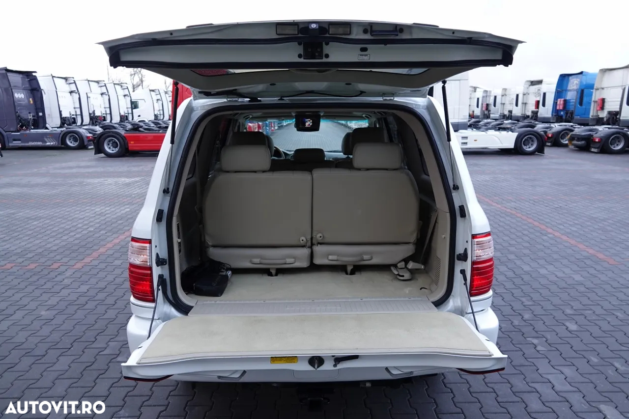 Lexus Seria LX - 30